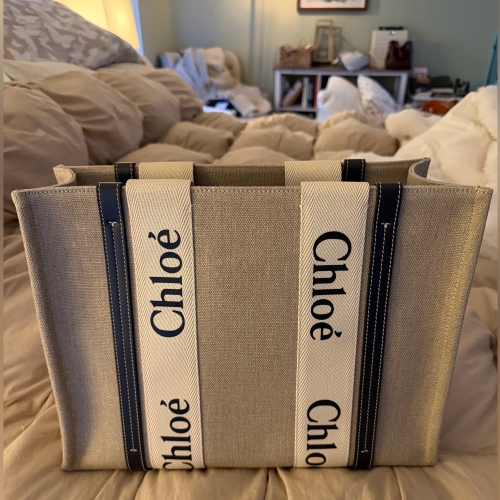Chloe Woody Medium Tote Bag in Linen NEW